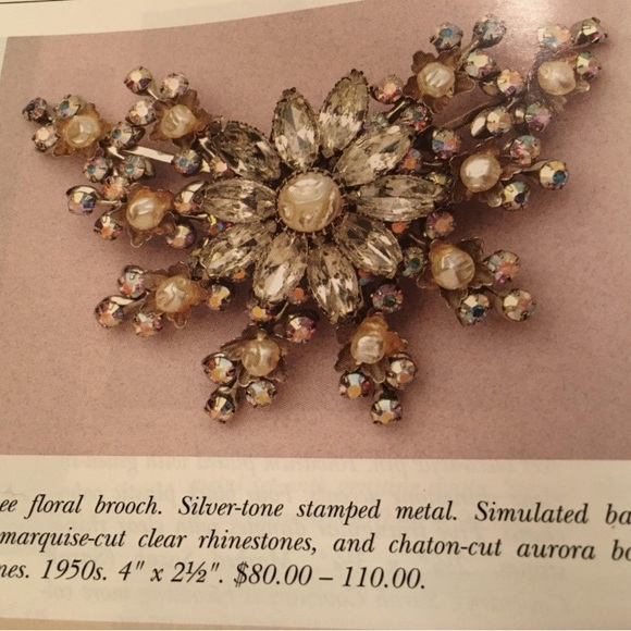 Rare Judy Lee Vintage Flower Rhinestone and Faux Pearl Brooch Pin - Picture 6 of 6